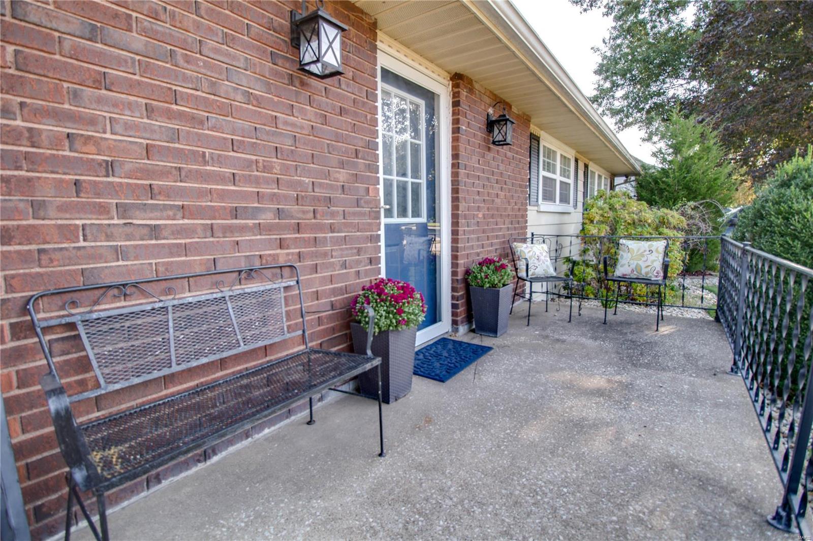 1005 West County Road Jerseyville, IL 62052 - Photo 4 of 31 Gallery Image 4
