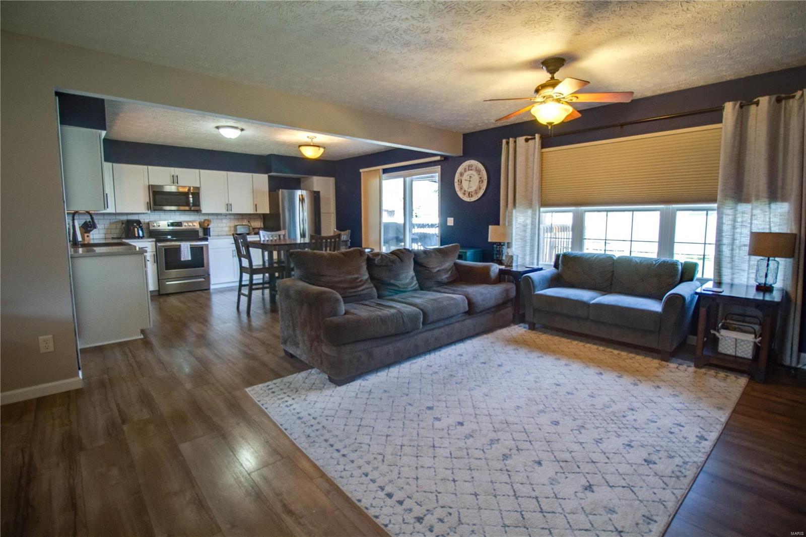 1005 West County Road Jerseyville, IL 62052 - Photo 8 of 31 Gallery Image 8