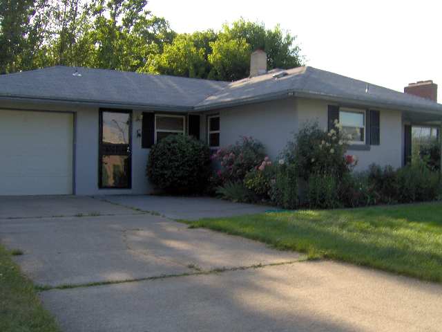 3021 North Maple Road Millwood, WA 99206 - Photo 1 of 1 Gallery Image 1