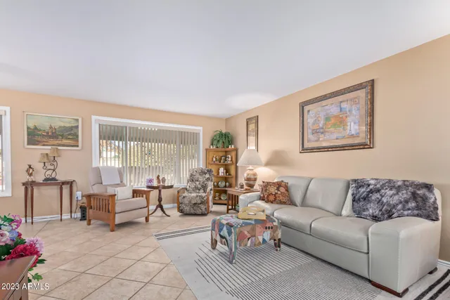 $2,950 | 11002 West Pleasant Valley Road, Sun City, AZ 85351