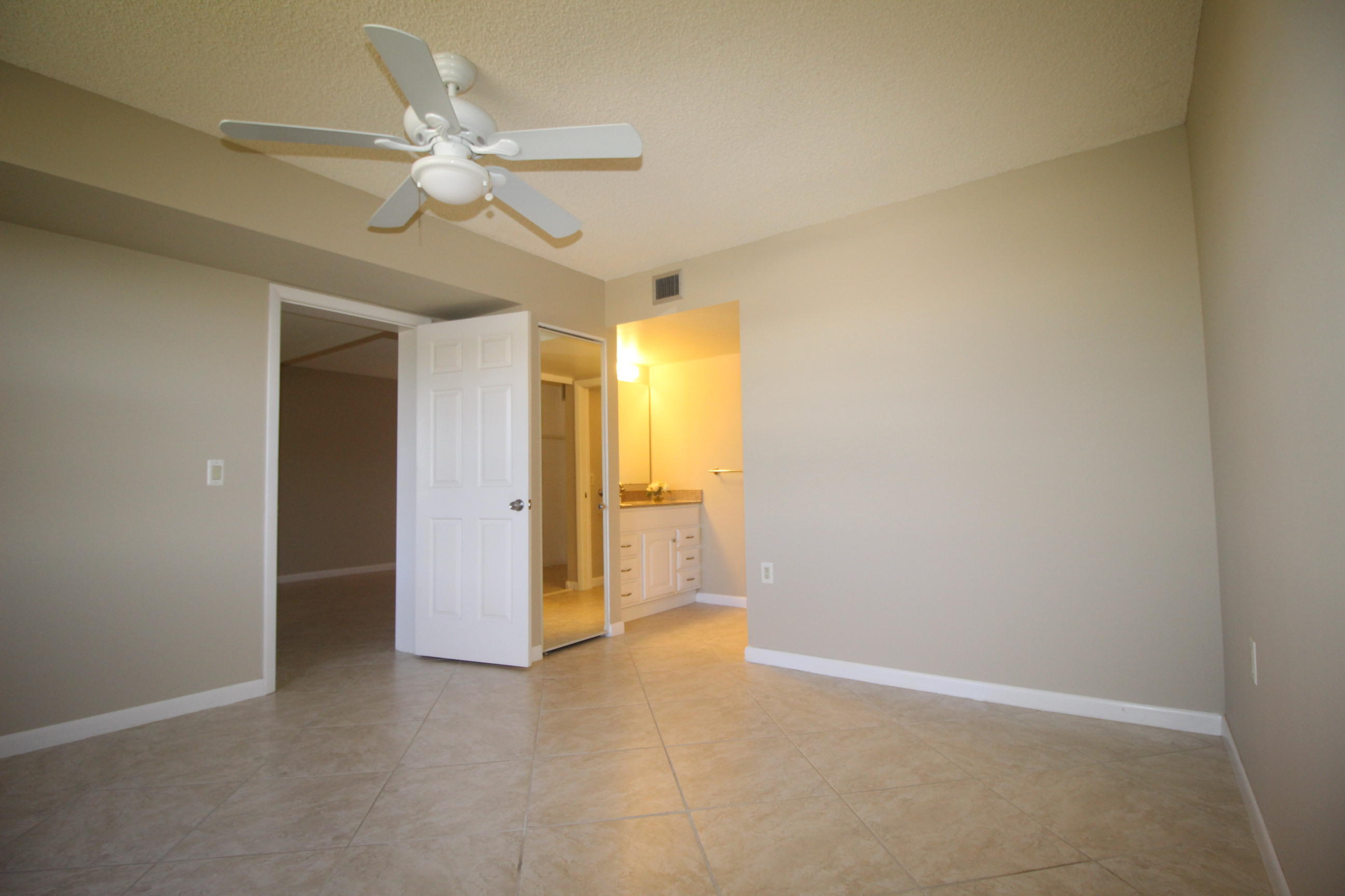 6037 Balboa Circle, Unit 405 Boca Raton, FL 33433 - Photo 15 of 39 IMG_3661