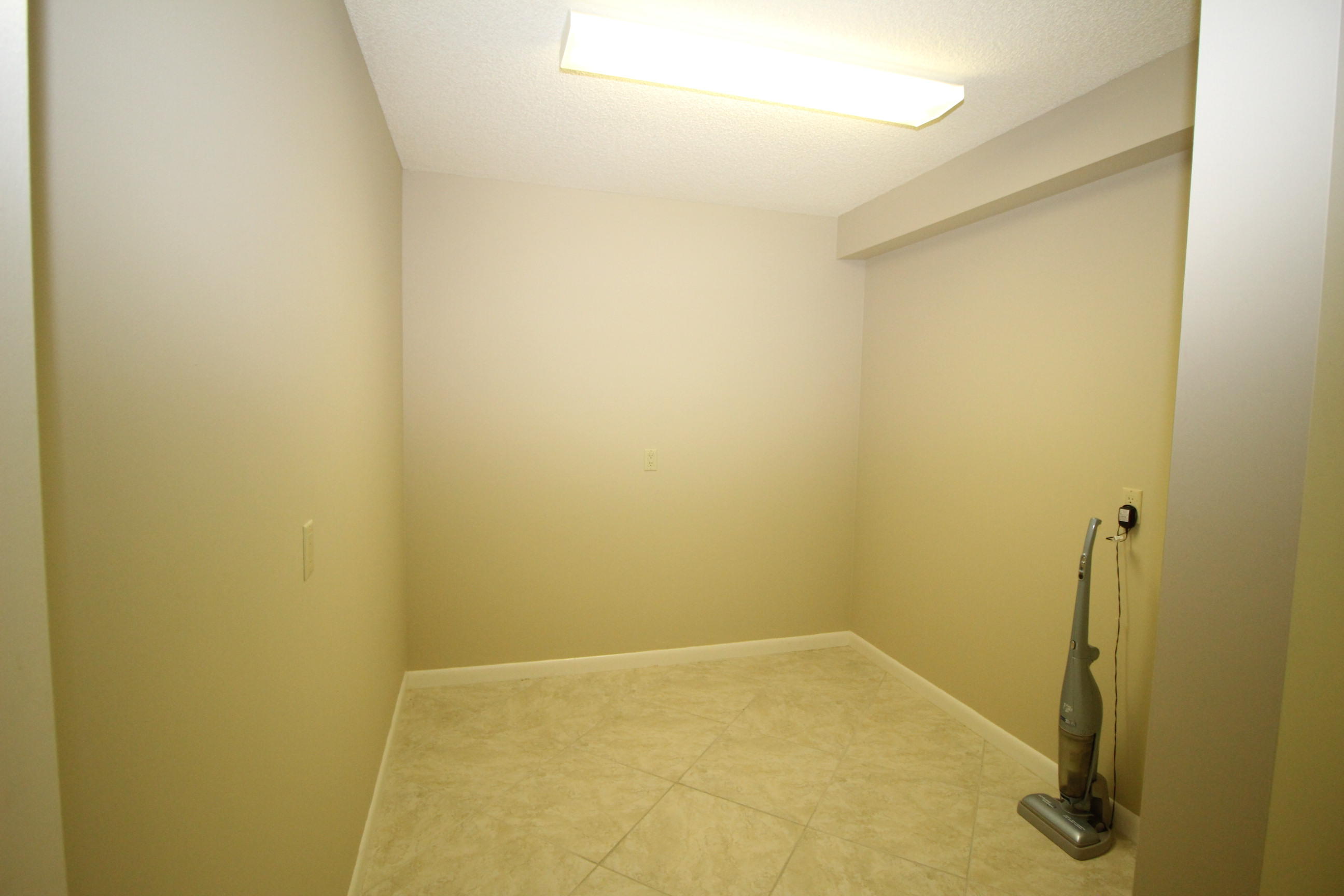 6037 Balboa Circle, Unit 405 Boca Raton, FL 33433 - Photo 23 of 39 IMG_3652