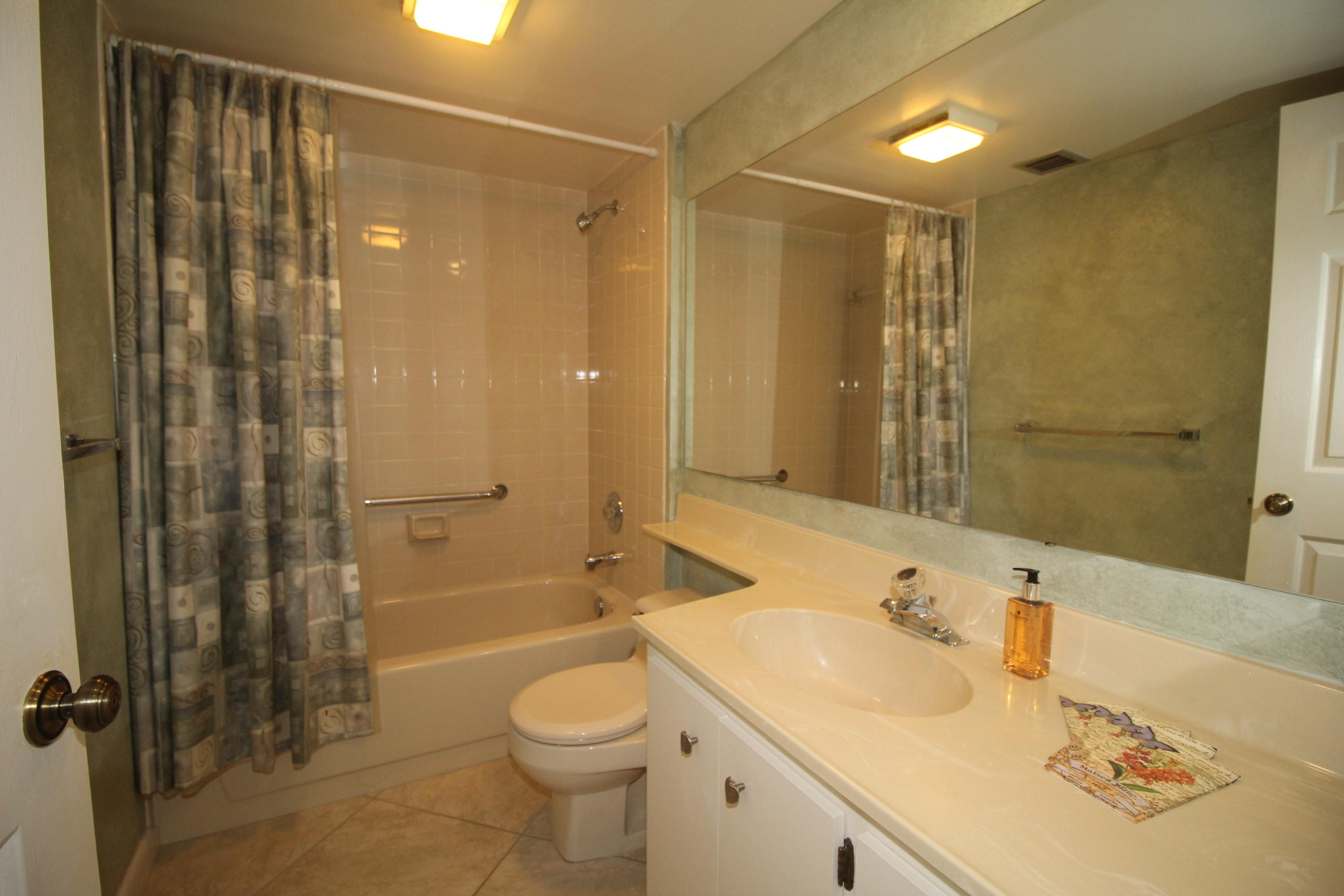 6037 Balboa Circle, Unit 405 Boca Raton, FL 33433 - Photo 27 of 39 IMG_3680
