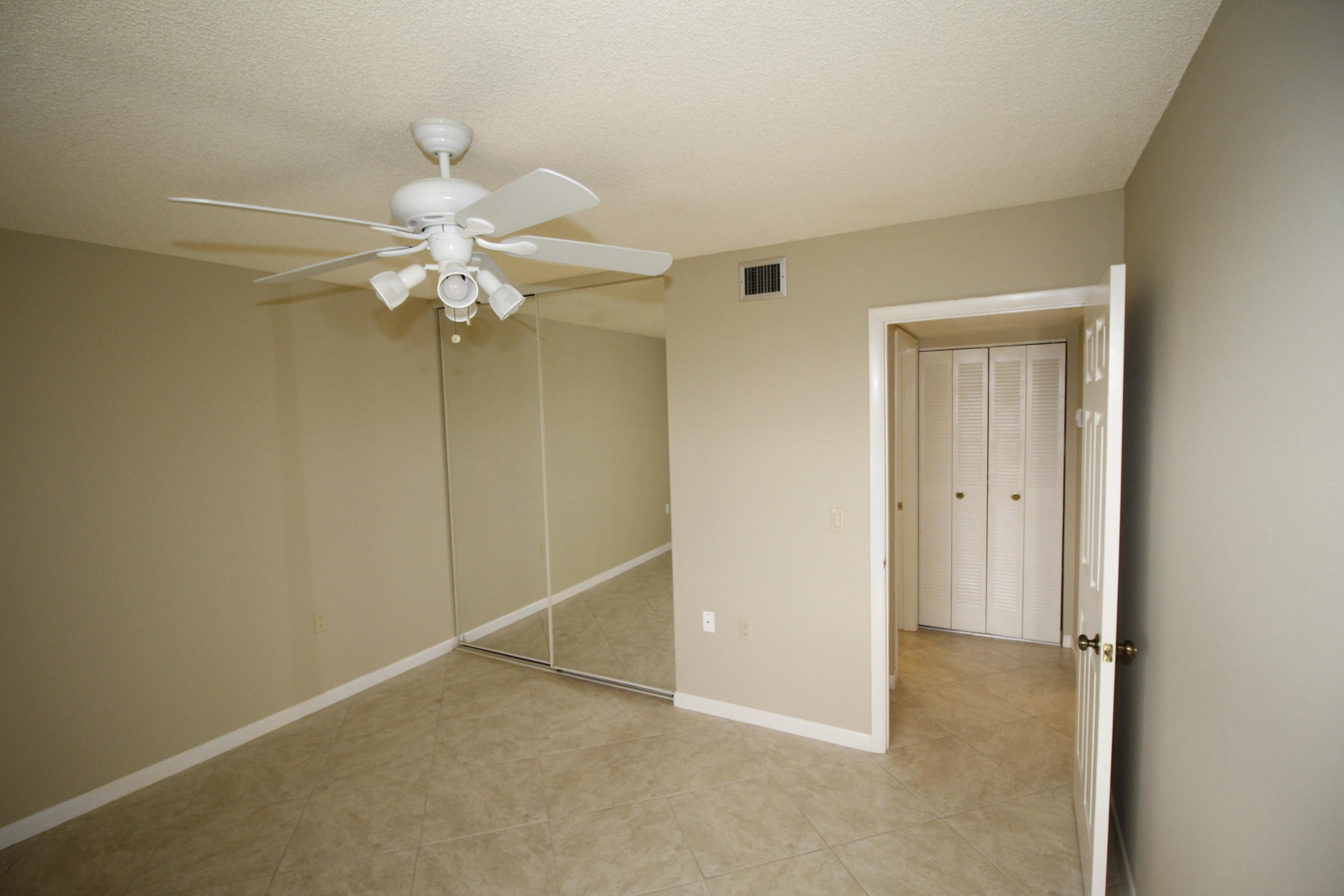 6037 Balboa Circle, Unit 405 Boca Raton, FL 33433 - Photo 32 of 39 _MG_3130