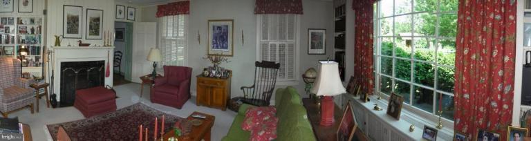 2200 Link Road Silver Spring, MD 20905 - Photo 8 of 10 Family Room