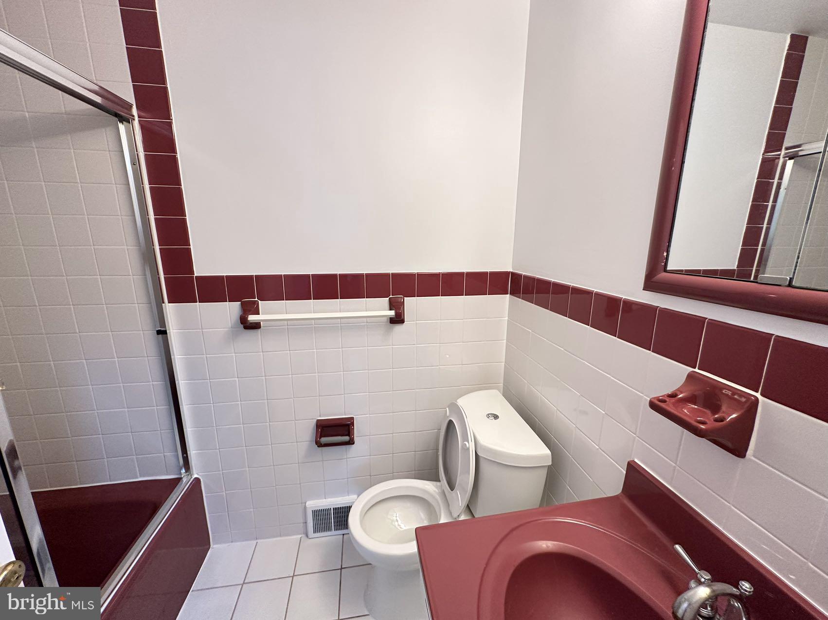 809 Rennard Circle Philadelphia, PA 19116 - Photo 11 of 20 Gallery Image 11