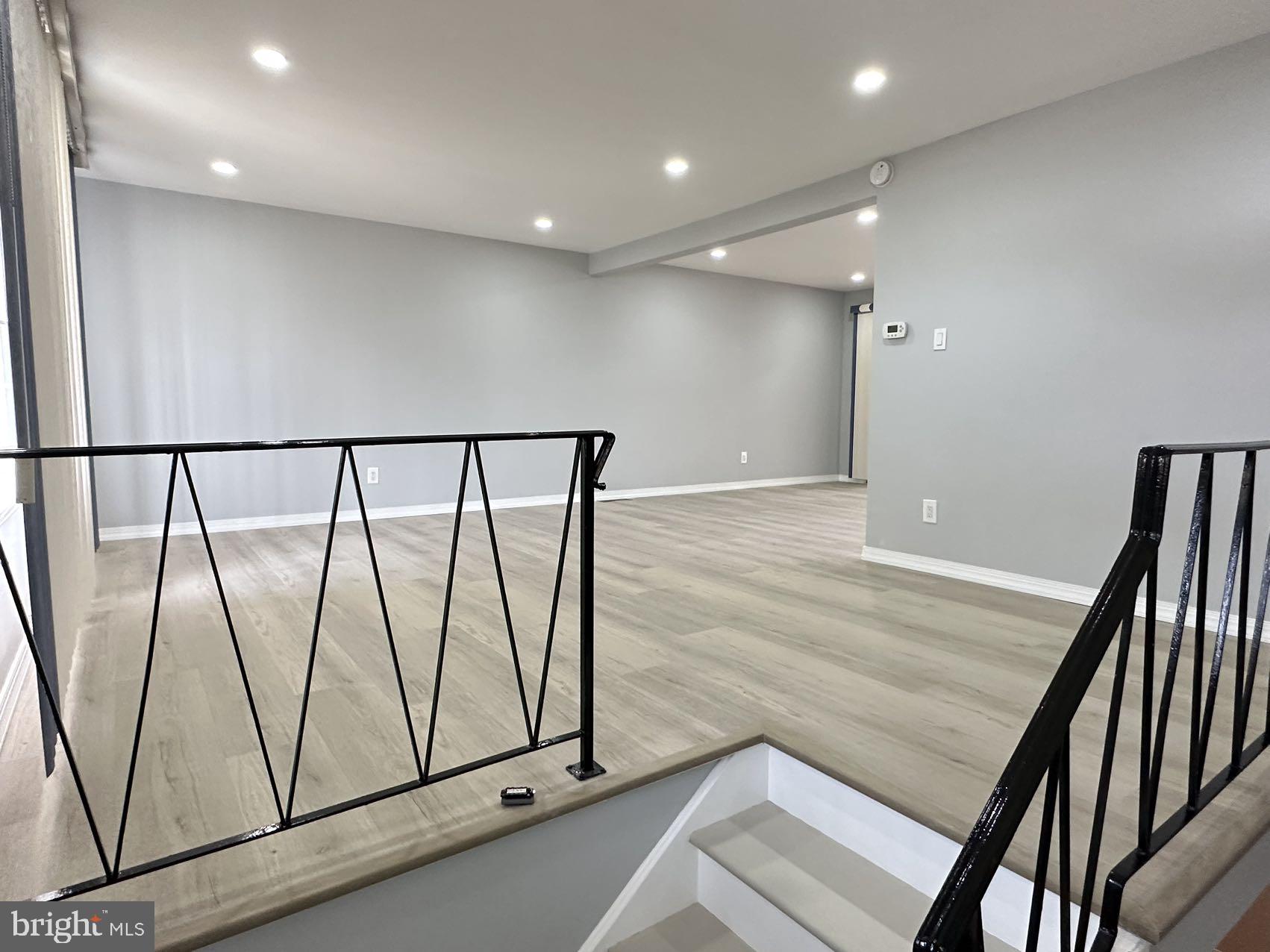 809 Rennard Circle Philadelphia, PA 19116 - Photo 3 of 20 Gallery Image 3