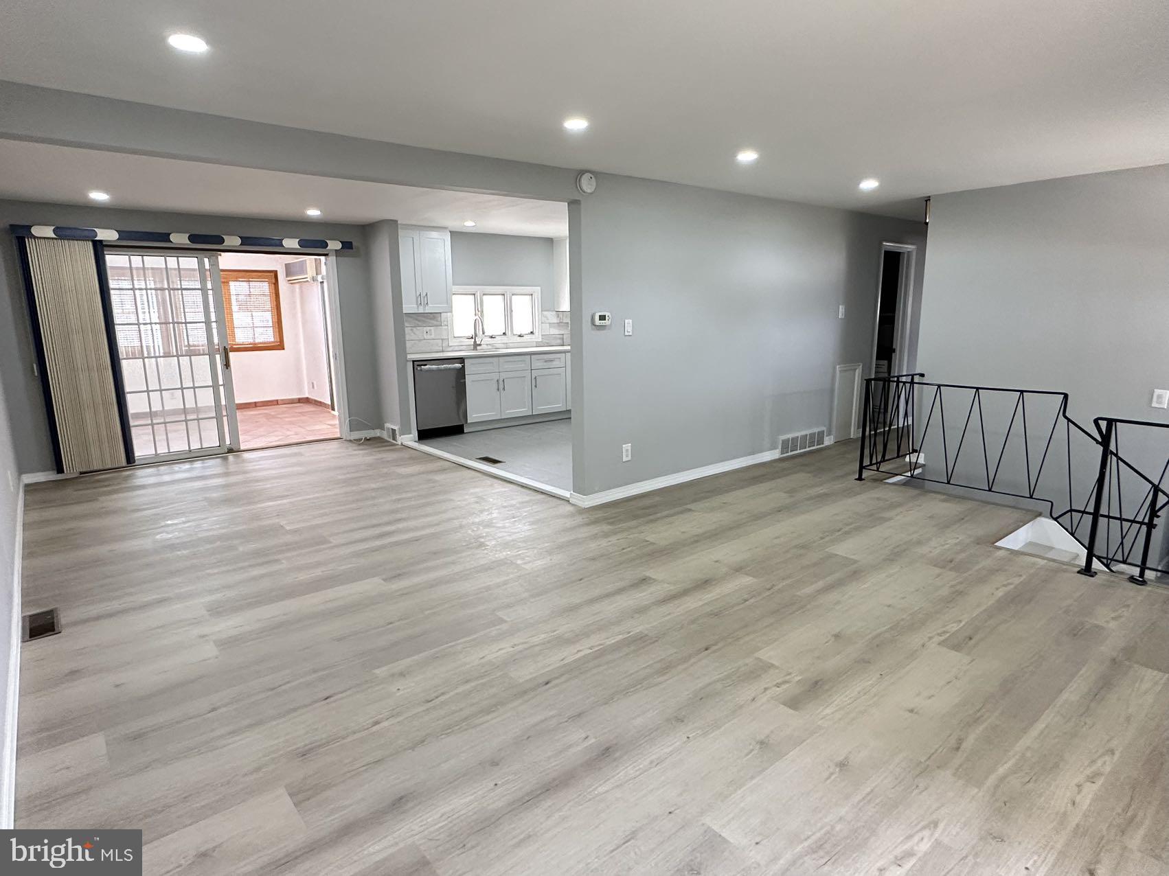 809 Rennard Circle Philadelphia, PA 19116 - Photo 5 of 20 Gallery Image 5