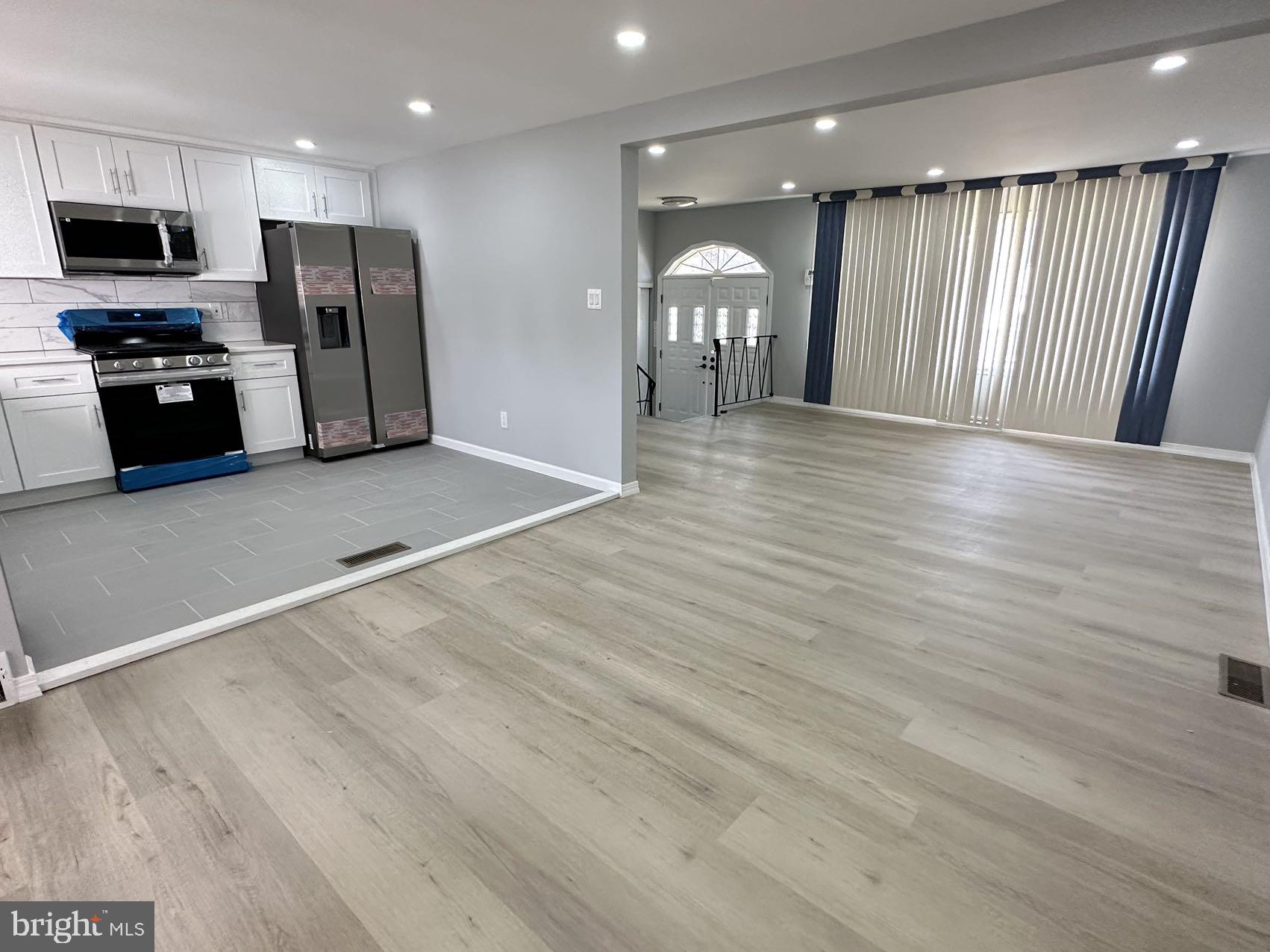 809 Rennard Circle Philadelphia, PA 19116 - Photo 6 of 20 Gallery Image 6