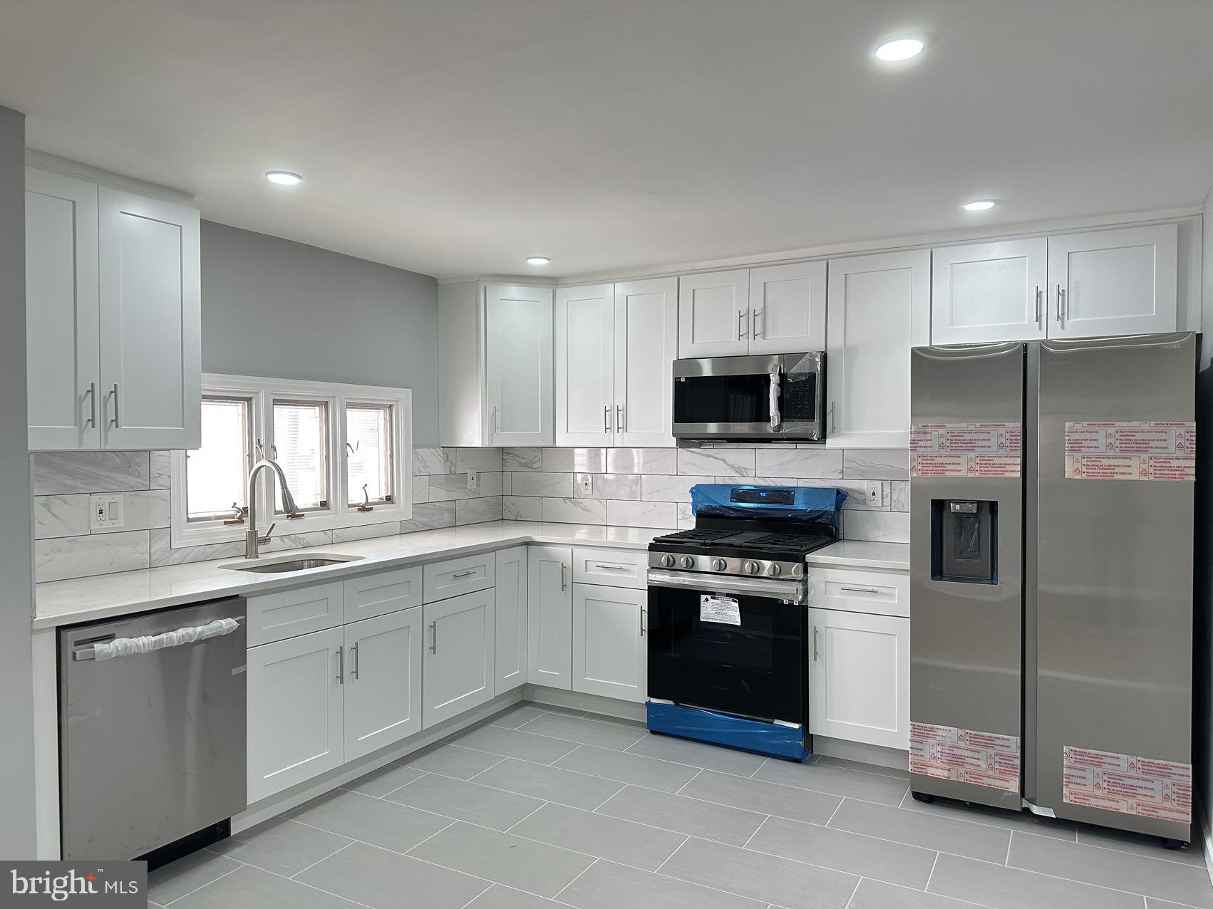 809 Rennard Circle Philadelphia, PA 19116 - Photo 9 of 20 Gallery Image 9