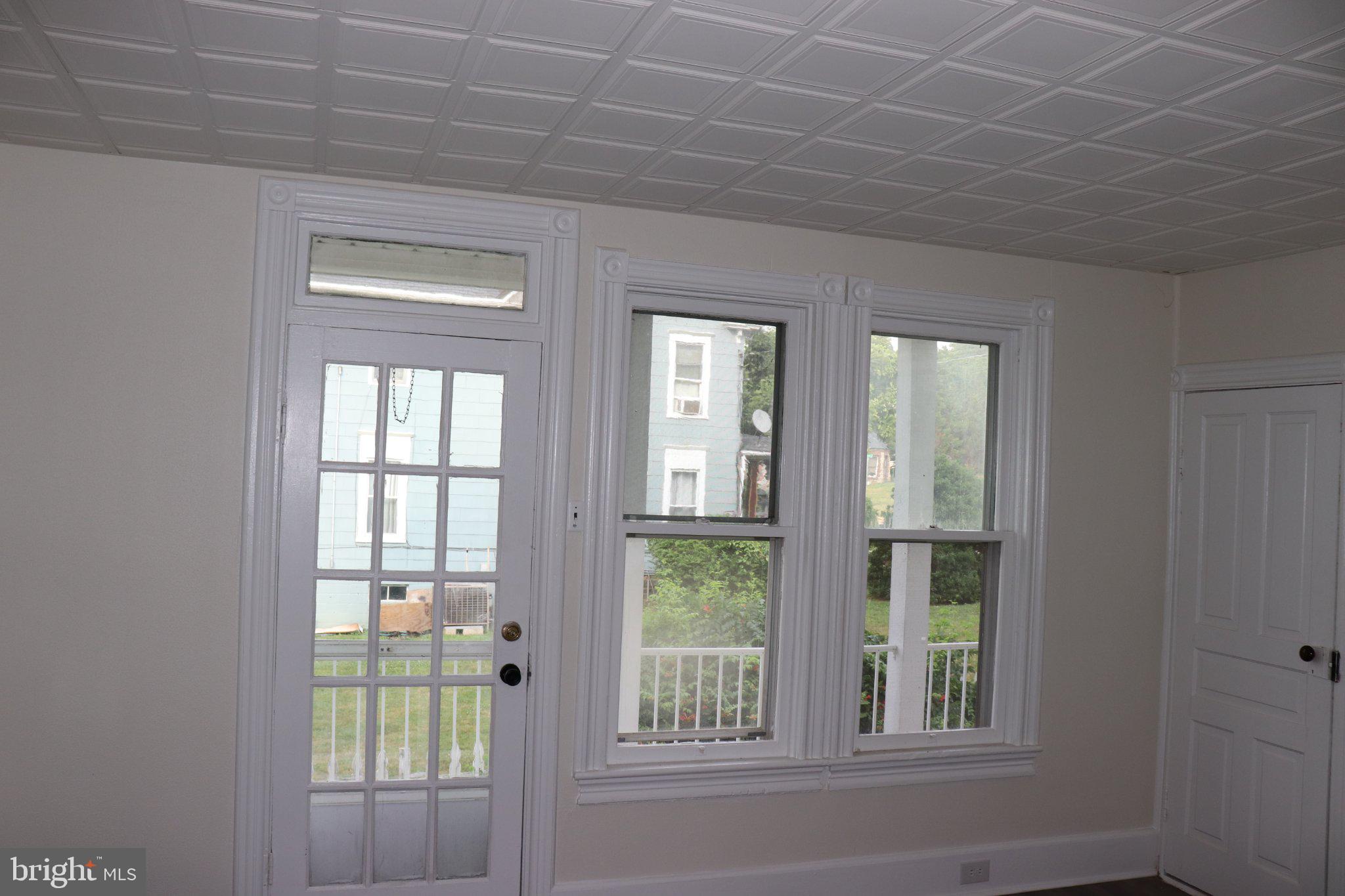 529 Main Street Delta, PA 17314 - Photo 18 of 24 Separte room for office or study