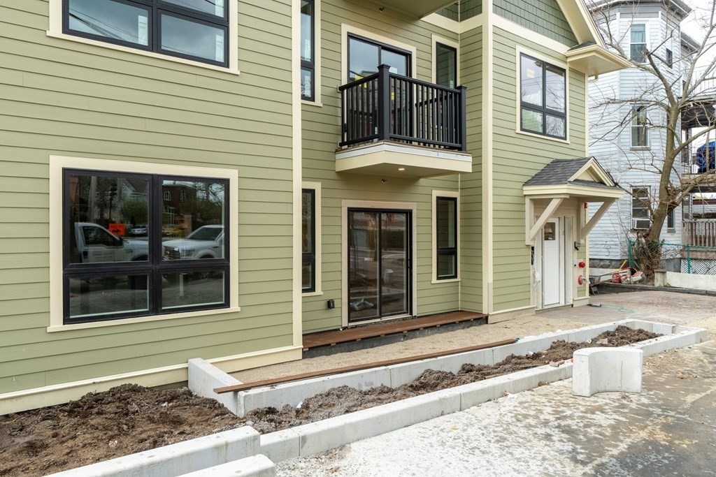 874 South Street, Unit 5 Boston, MA 02131 - Photo 17 of 19 a front view of a house