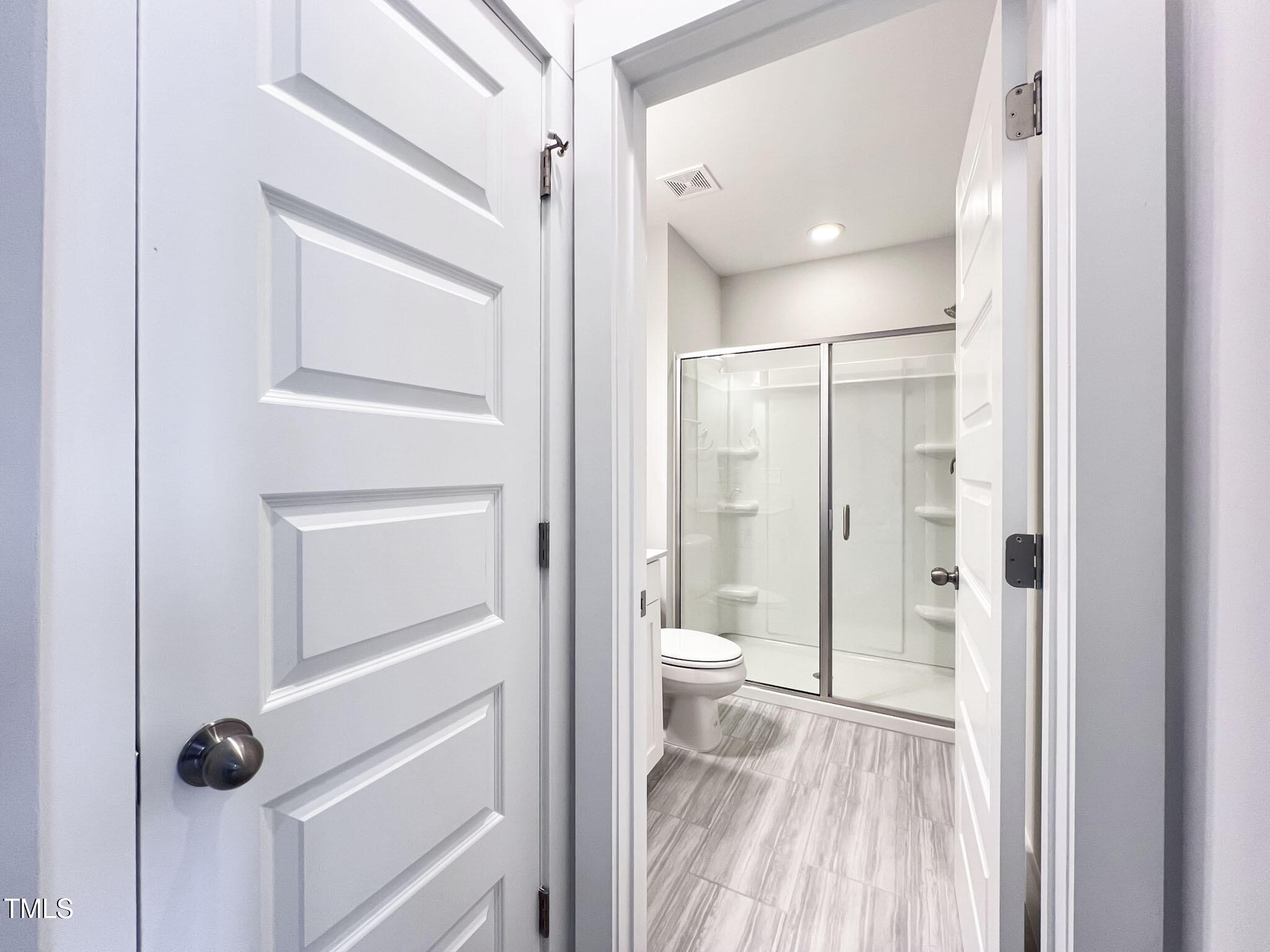 8520 Silsbee Drive Raleigh, NC 27613 - Photo 4 of 39 IMG_1042