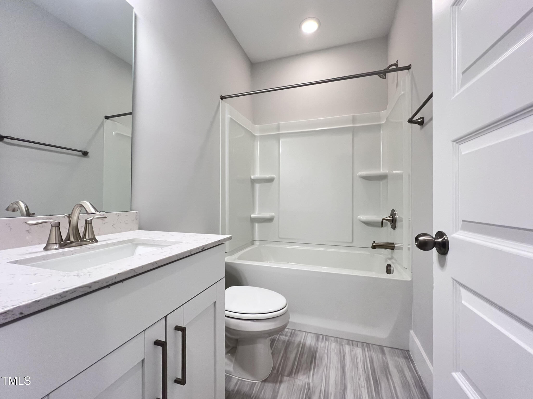 8520 Silsbee Drive Raleigh, NC 27613 - Photo 8 of 39 IMG_1048