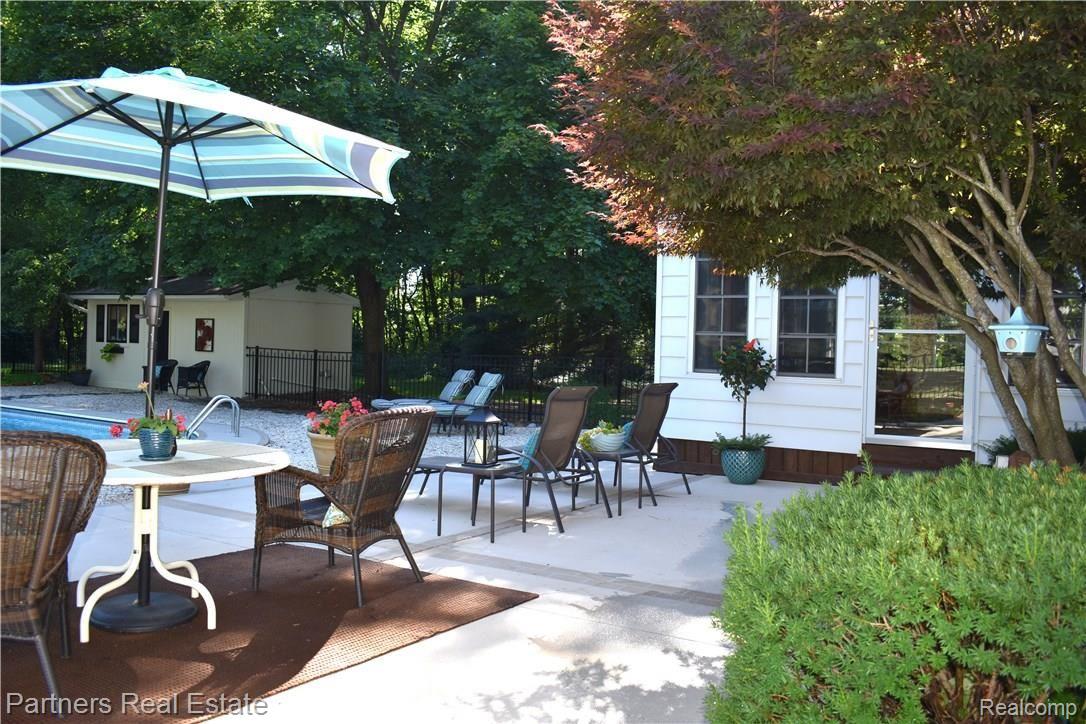 4400 Golf Club Road Howell, MI 48843 - Photo 43 of 68 4400 Golf Club Pool Area.JPG