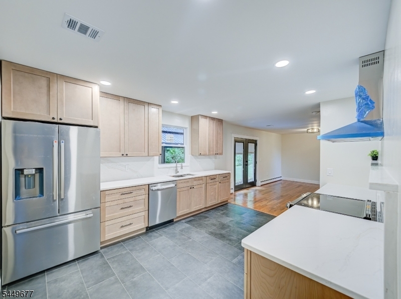 56 Wester Road Phillipsburg, NJ 08865 - Photo 7 of 29