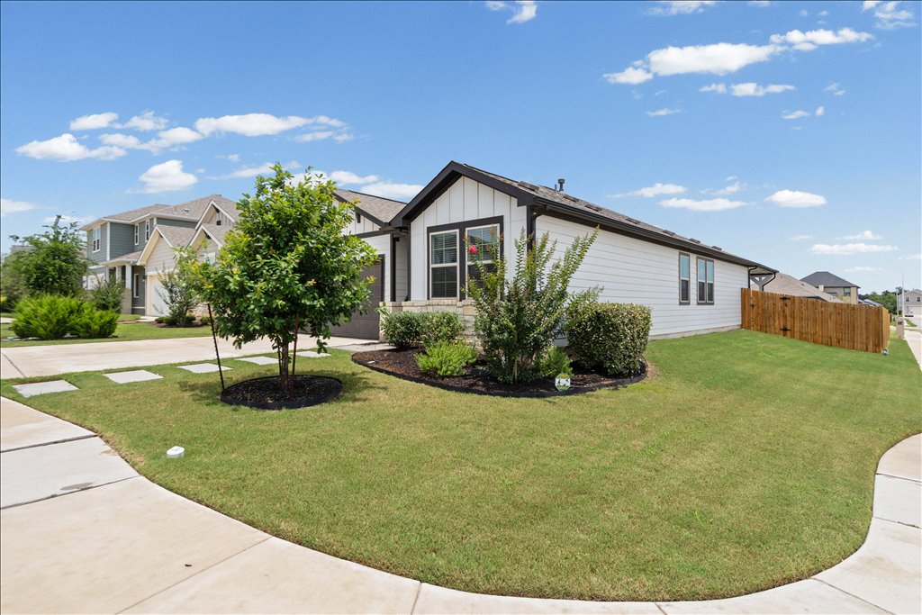 158 Gullivers Drive Elgin, TX 78621 - Photo 4 of 36 Located on a premium corner lot!