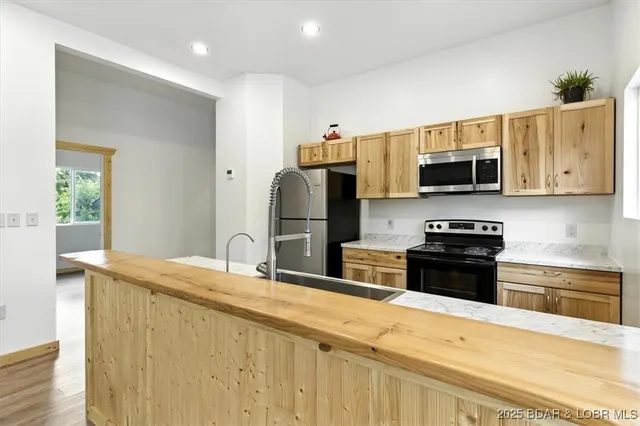 $359,000 | 756 State Hwy M, Niangua, MO 65713