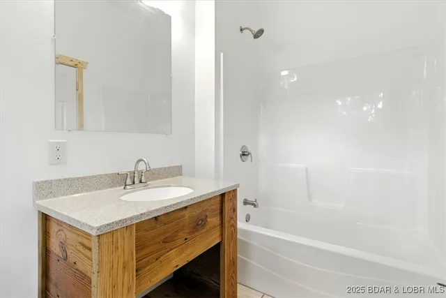 $359,000 | 756 State Hwy M, Niangua, MO 65713