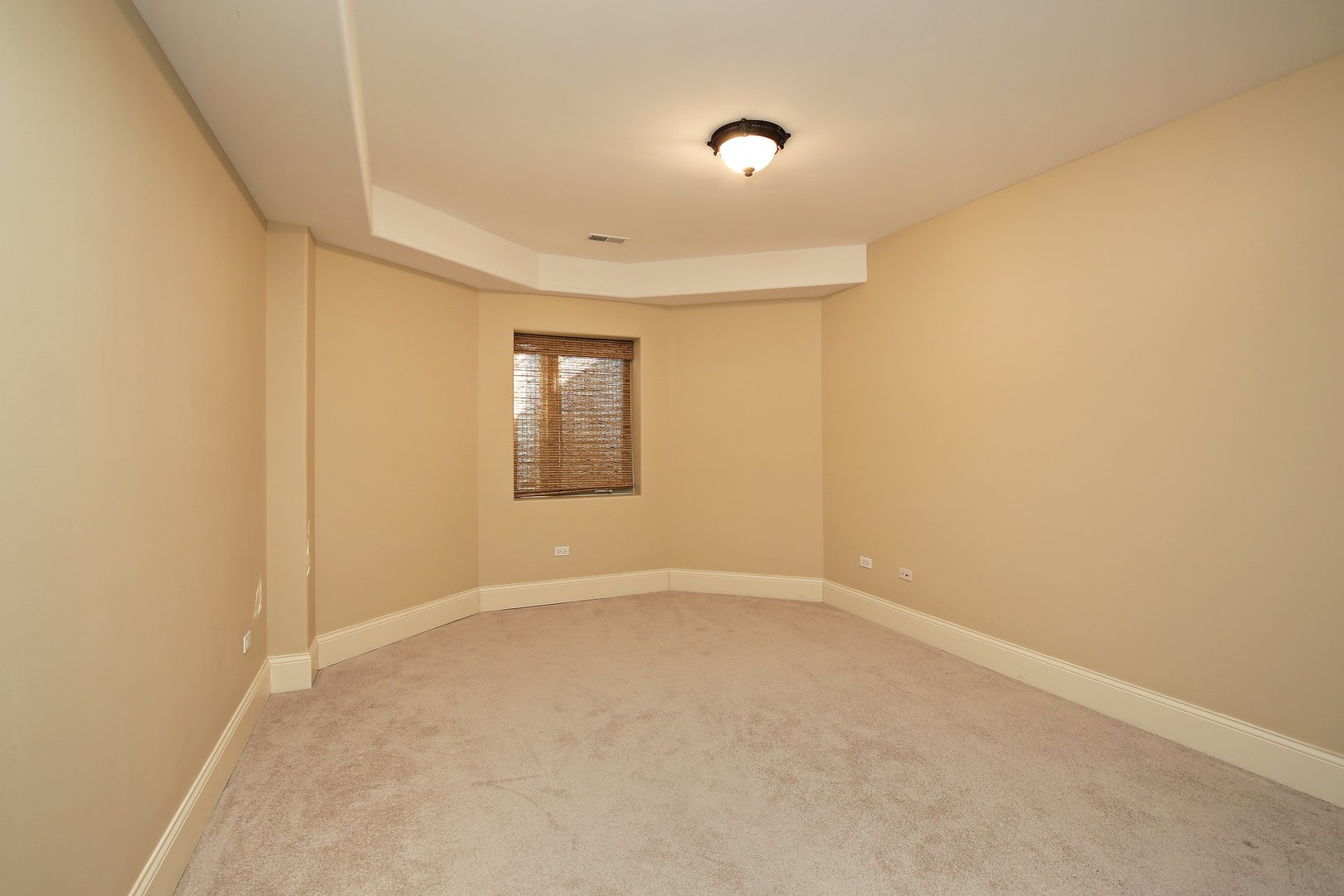 1000 Willow Road Winnetka, IL 60093 - Photo 21 of 26 an empty room with windows