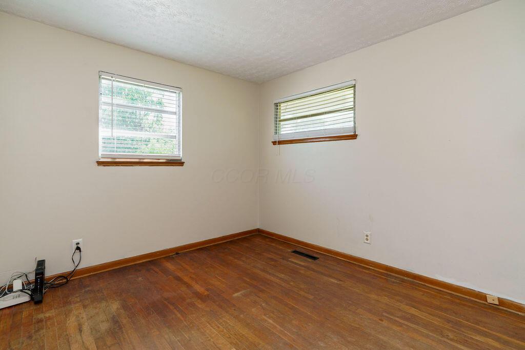 1033 Racine Avenue Columbus, OH 43204 - Photo 13 of 36