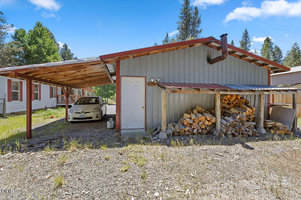 15688 Rim Drive La Pine, OR 97739 - Photo 4 of 28
