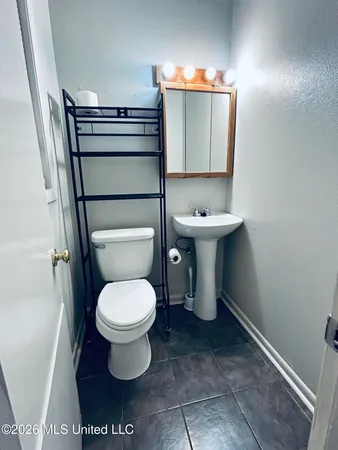 $1,500 | 606 Todd Drive, Gulfport, MS 39503