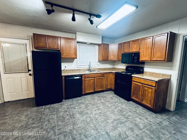 $1,500 | 606 Todd Drive, Gulfport, MS 39503