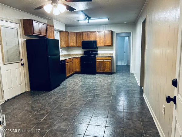 $1,500 | 606 Todd Drive, Gulfport, MS 39503