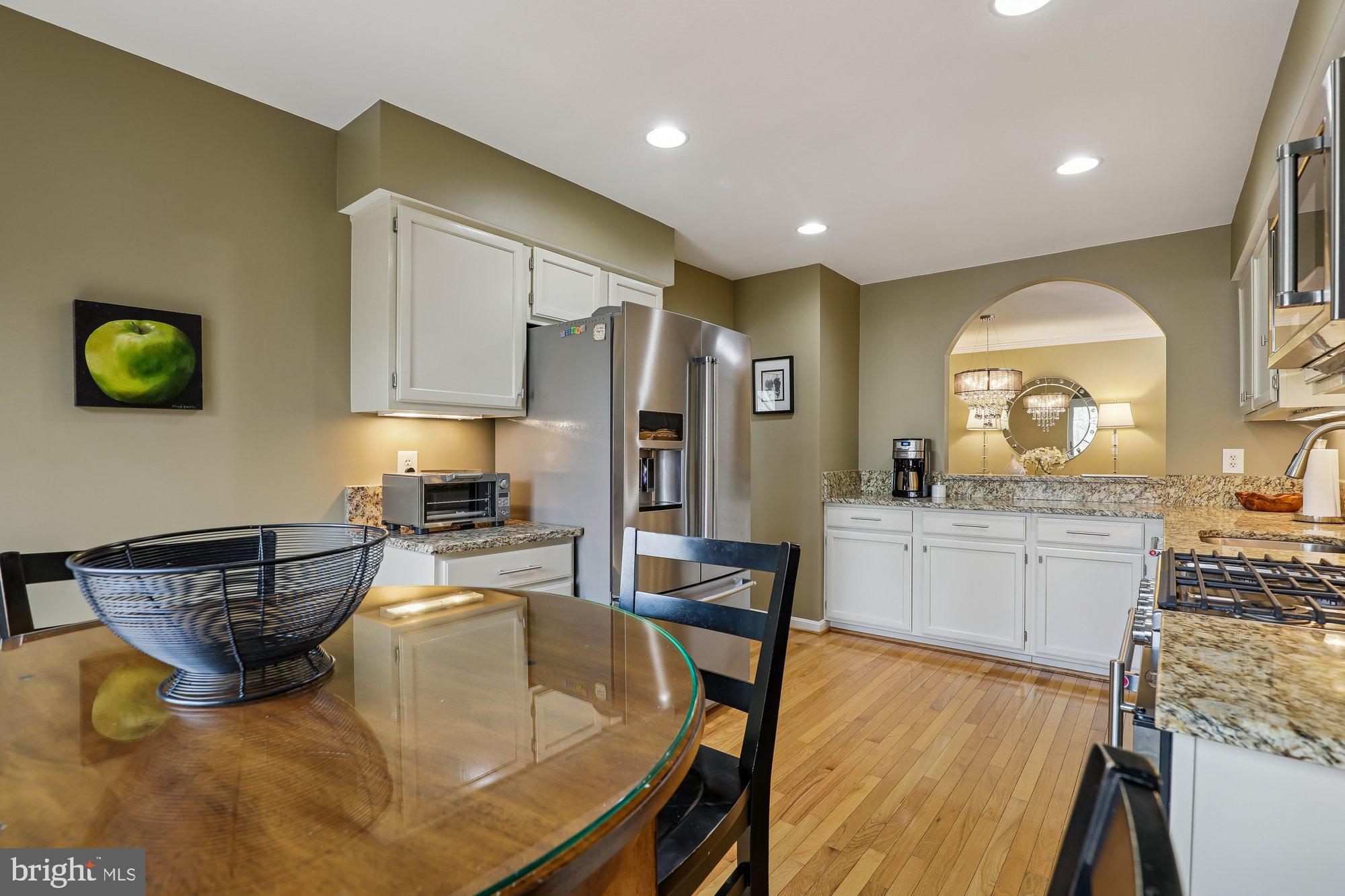 8019 Galla Knoll Circle Springfield, VA 22153 - Photo 17 of 57 Breakfast Room