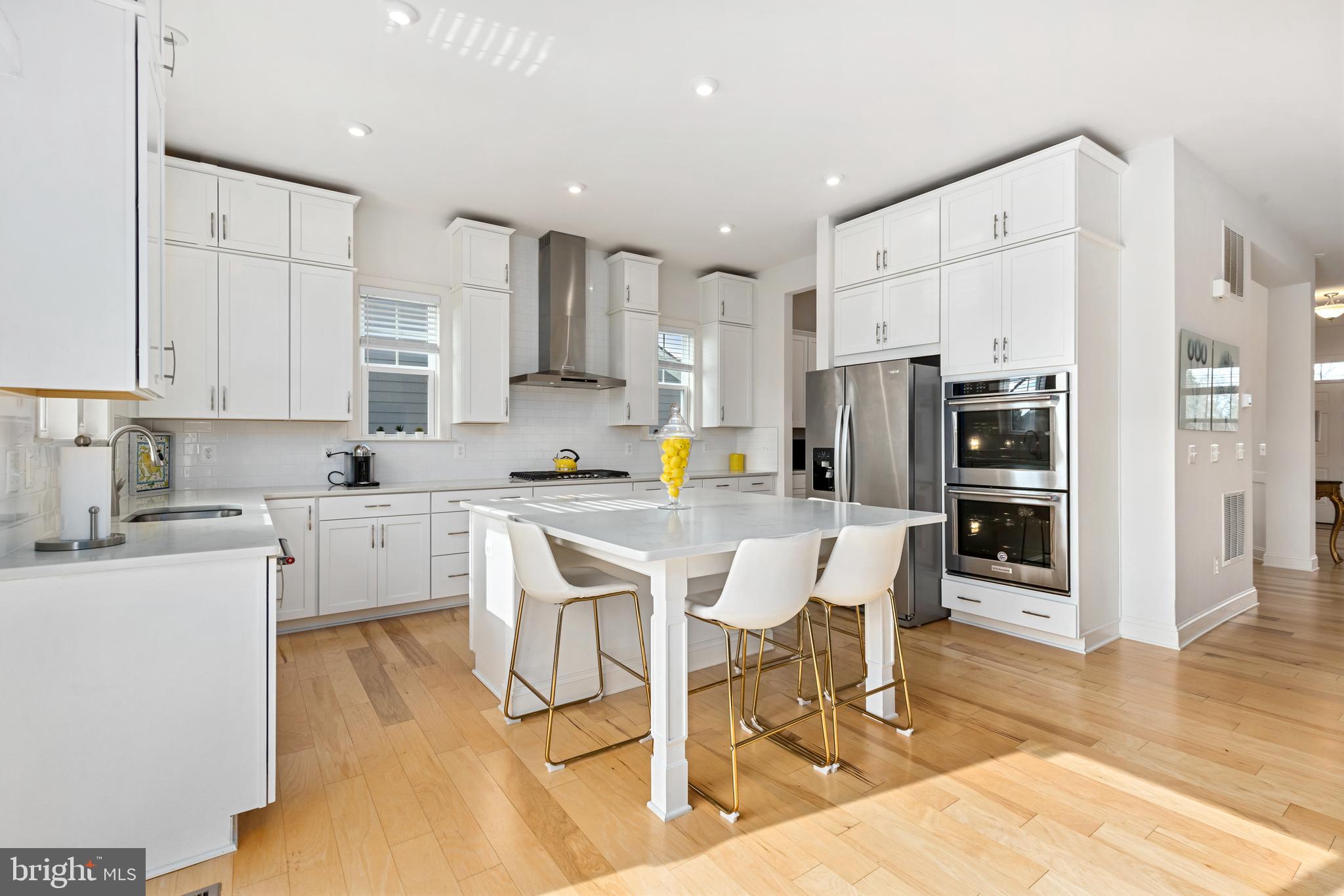 40955 Cutleaf Lane Aldie, VA 20105 - Photo 17 of 78 Eat- in Kitchen