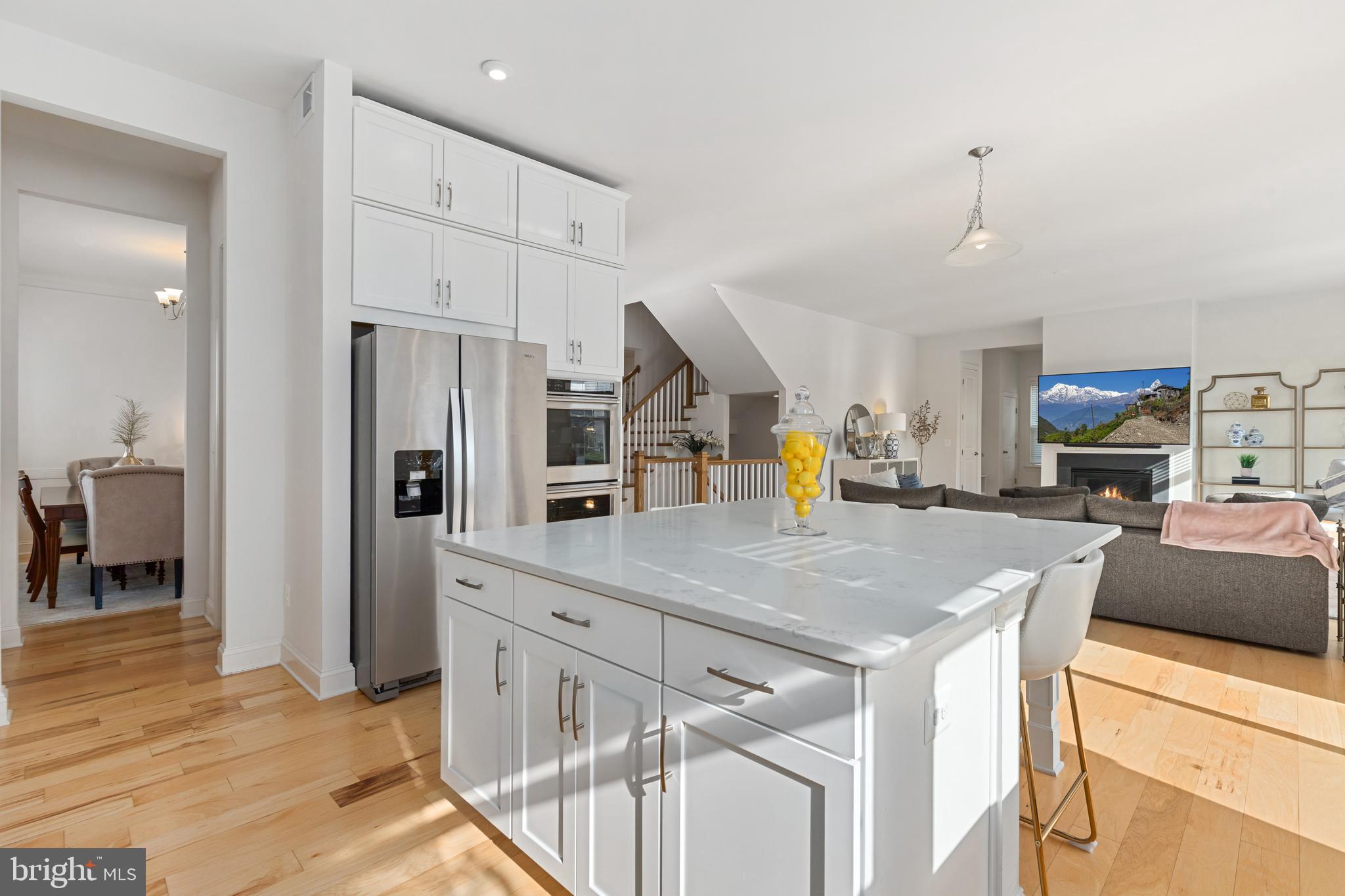 40955 Cutleaf Lane Aldie, VA 20105 - Photo 20 of 78 Eat- in Kitchen