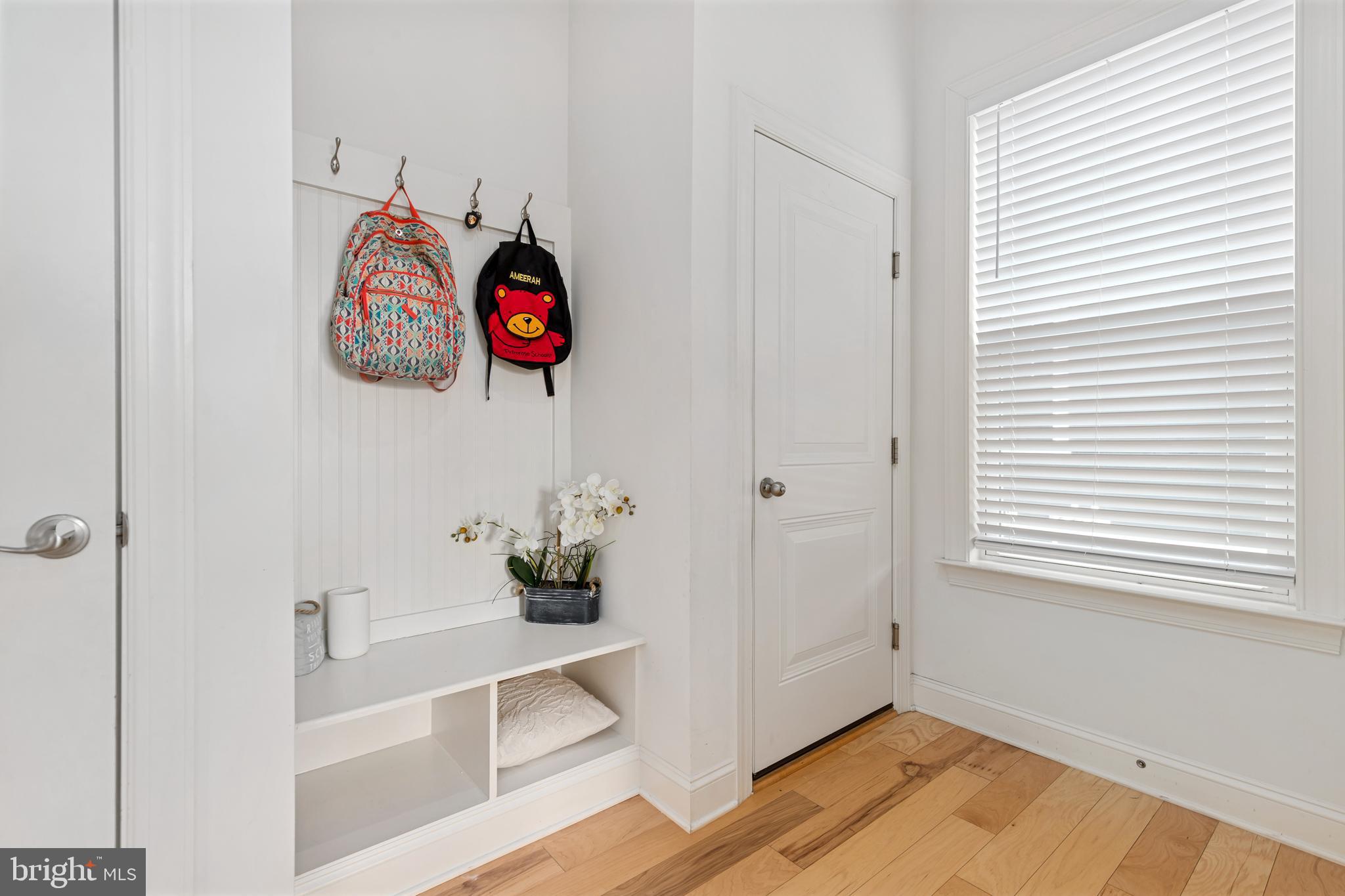 40955 Cutleaf Lane Aldie, VA 20105 - Photo 29 of 78 Mudroom off the Garage