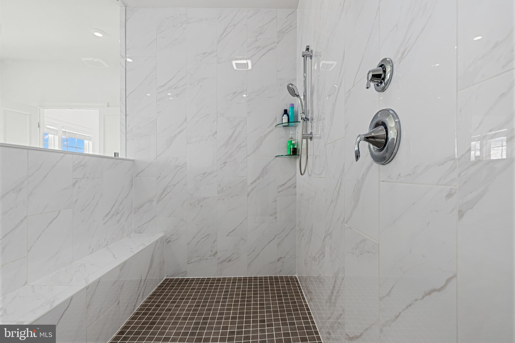 40955 Cutleaf Lane Aldie, VA 20105 - Photo 39 of 78 Huge Walk in Shower