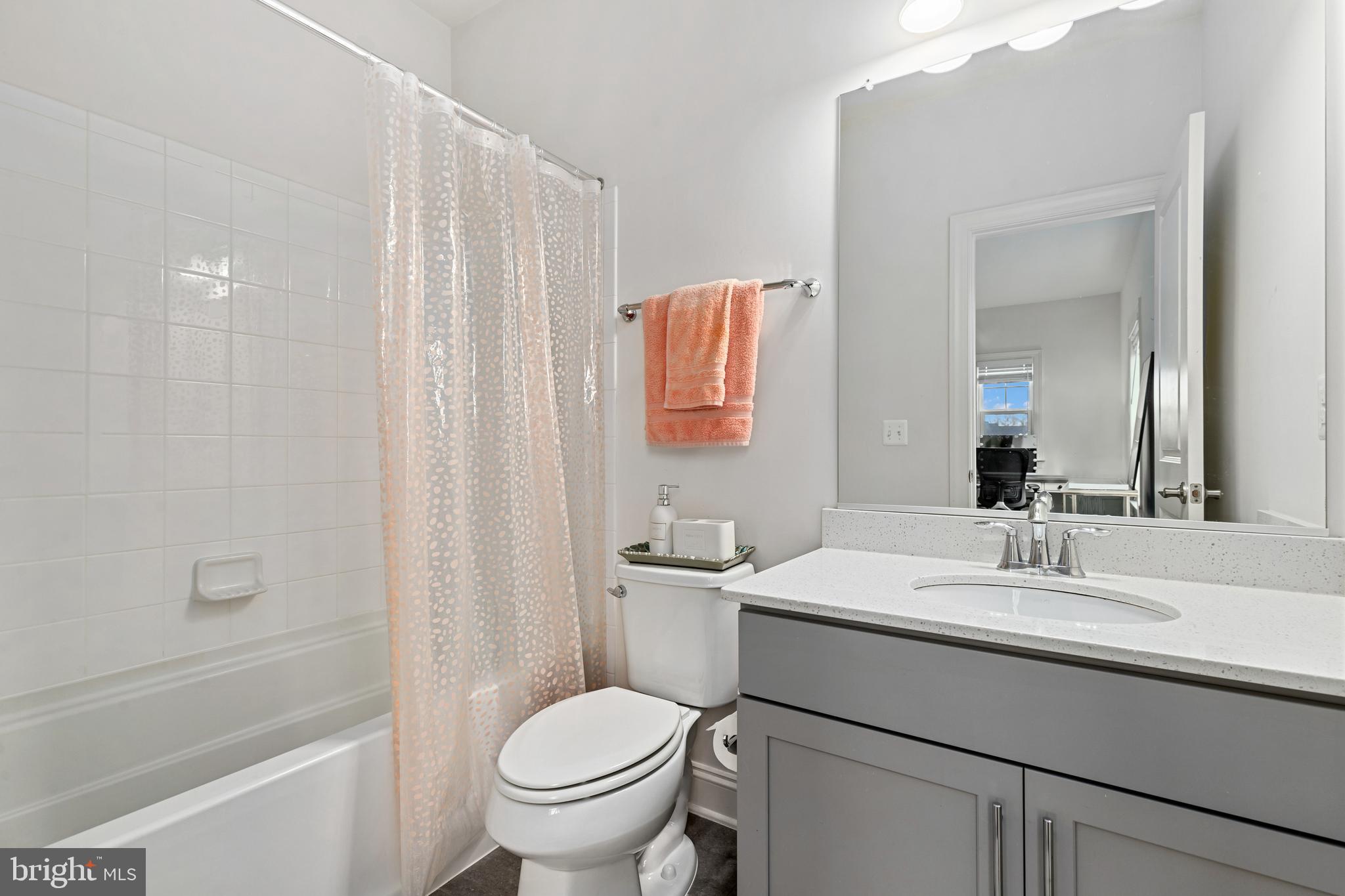 40955 Cutleaf Lane Aldie, VA 20105 - Photo 44 of 78 Full Bathroom # 2 (Attached)