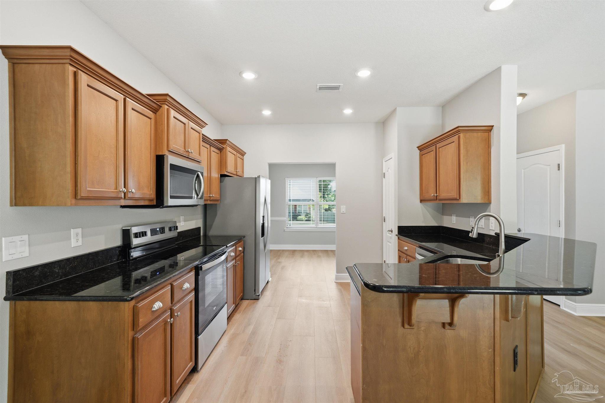 360 Promenade Lane Cantonment, FL 32533 - Photo 3 of 37