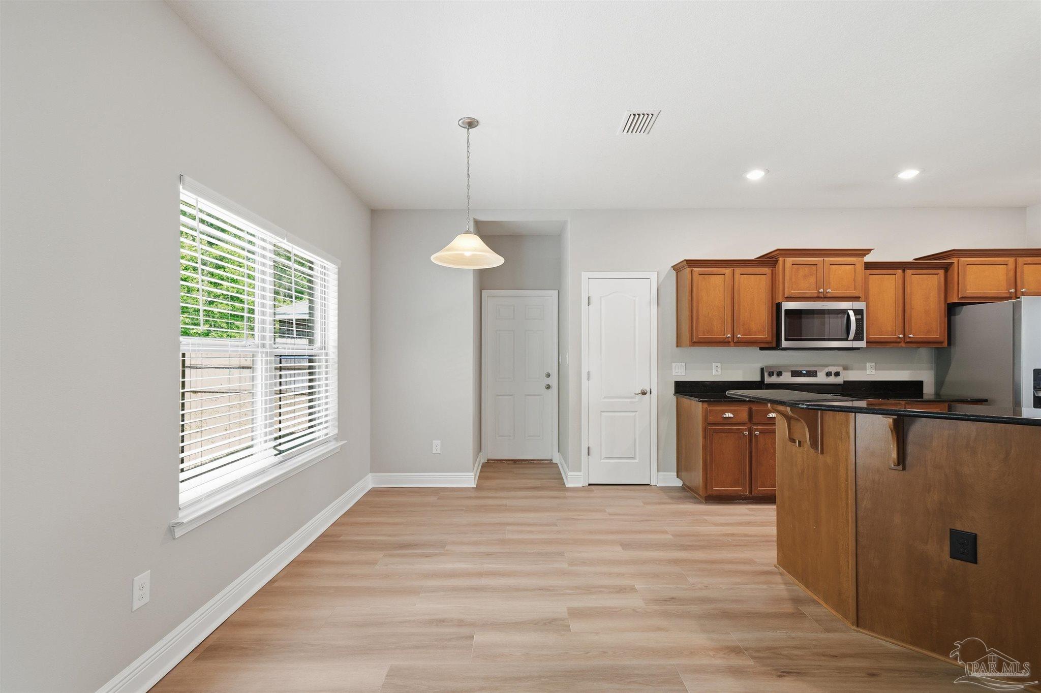 360 Promenade Lane Cantonment, FL 32533 - Photo 4 of 37