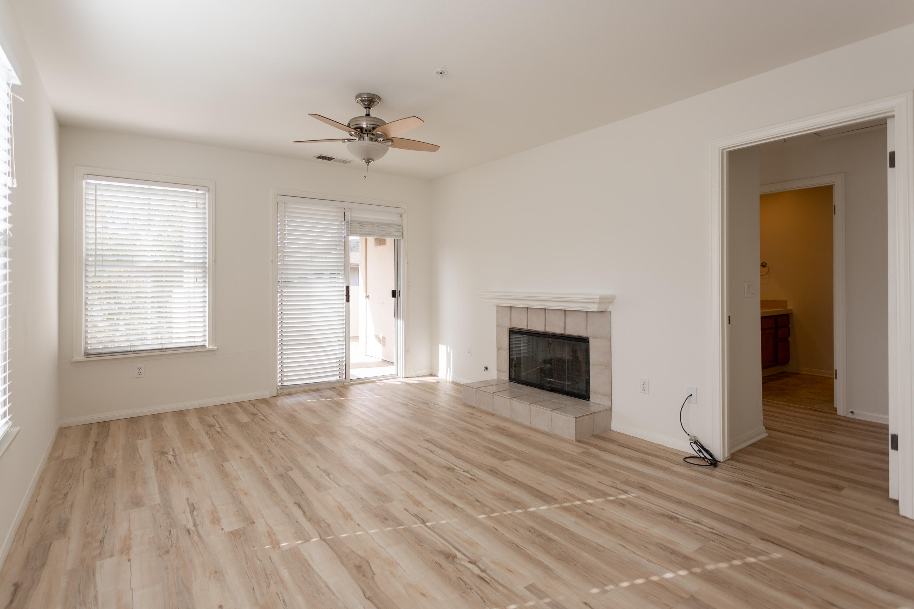 317 5th Street, Unit D Solvang, CA 93463 - Photo 4 of 21 317 D 5Th Street-14