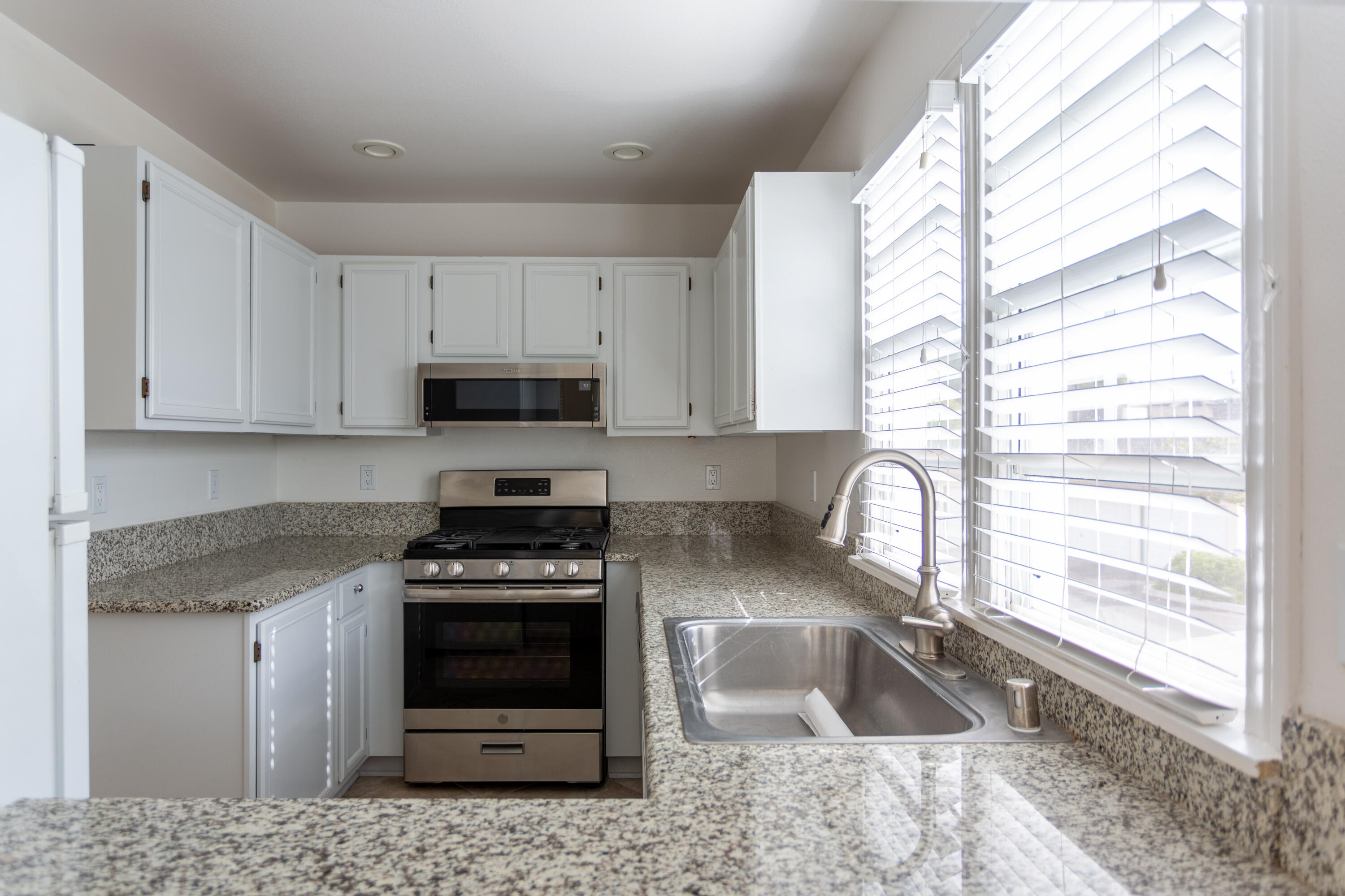 317 5th Street, Unit D Solvang, CA 93463 - Photo 9 of 21 317 D 5Th Street-9