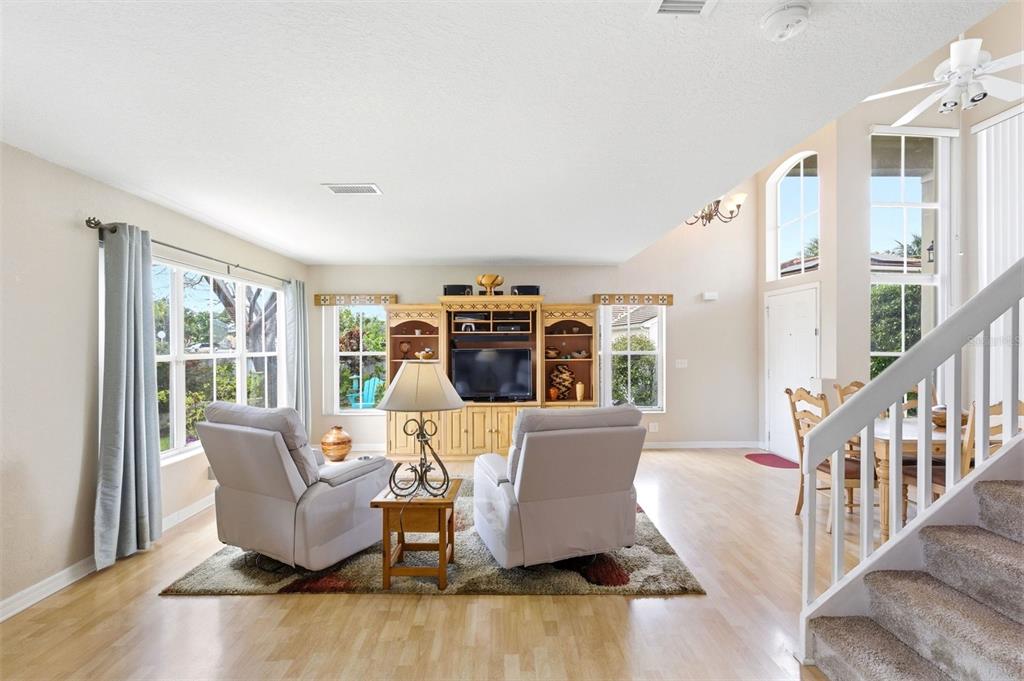 3135 Sunset Circle Margate, FL 33063 - Photo 12 of 57