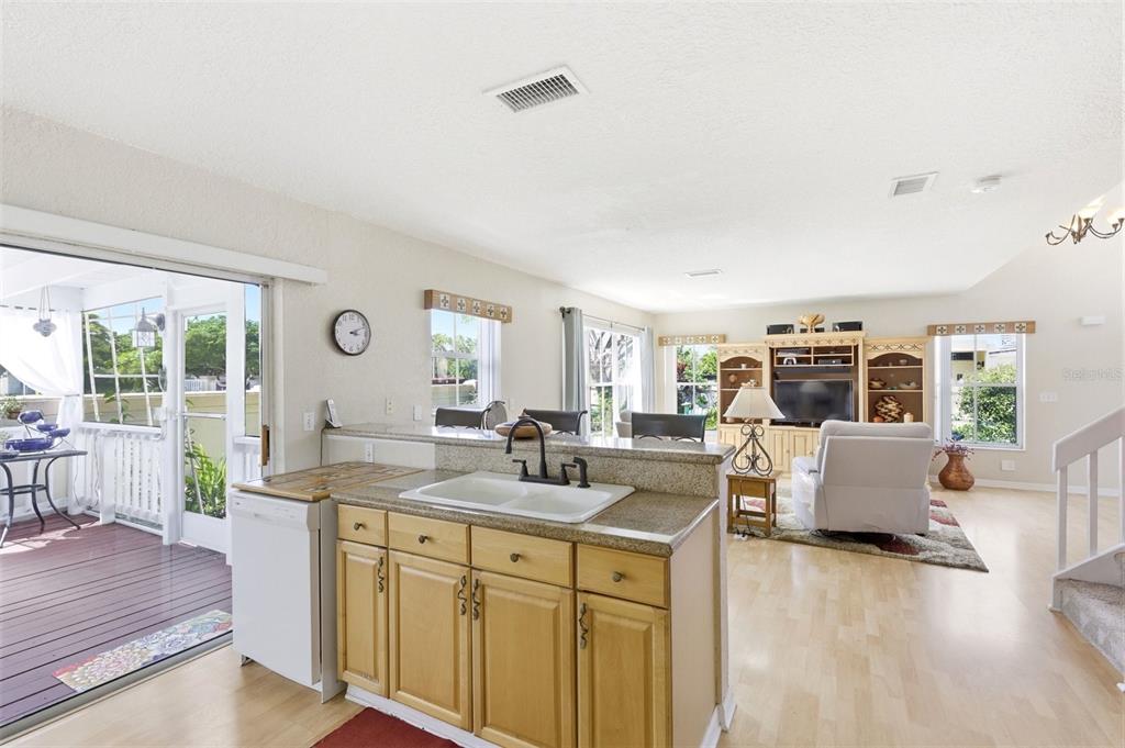 3135 Sunset Circle Margate, FL 33063 - Photo 8 of 57