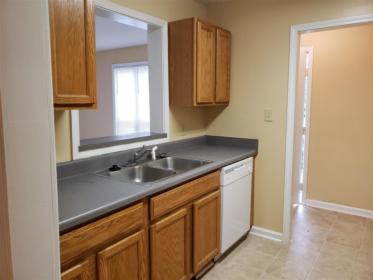 5804 Pointer Drive, Unit 102 Raleigh, NC 27609 - Photo 3 of 14 Photo 3