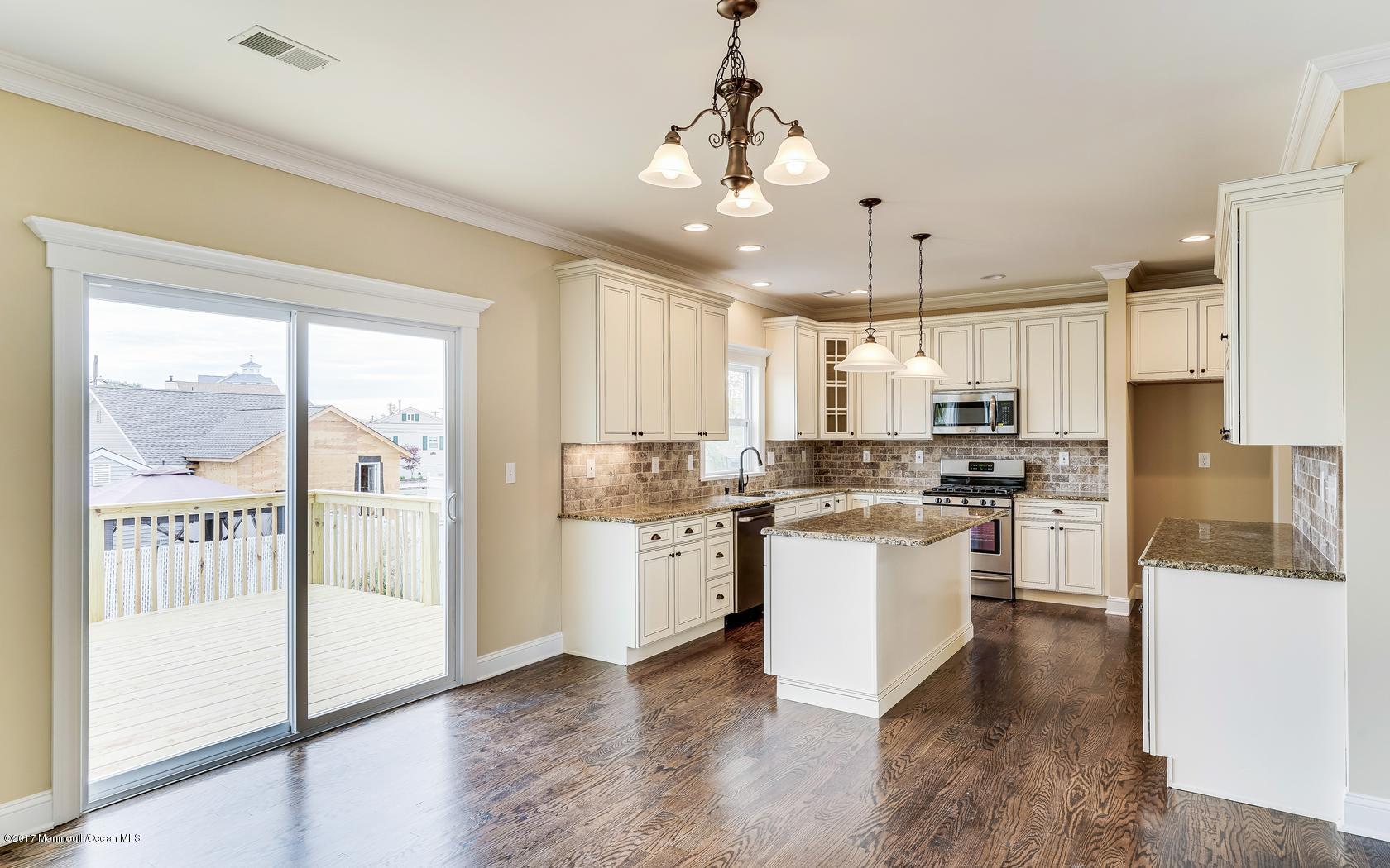 22 Channel Road Toms River, NJ 08753 - Photo 16 of 33 Dining Room/Kitchen