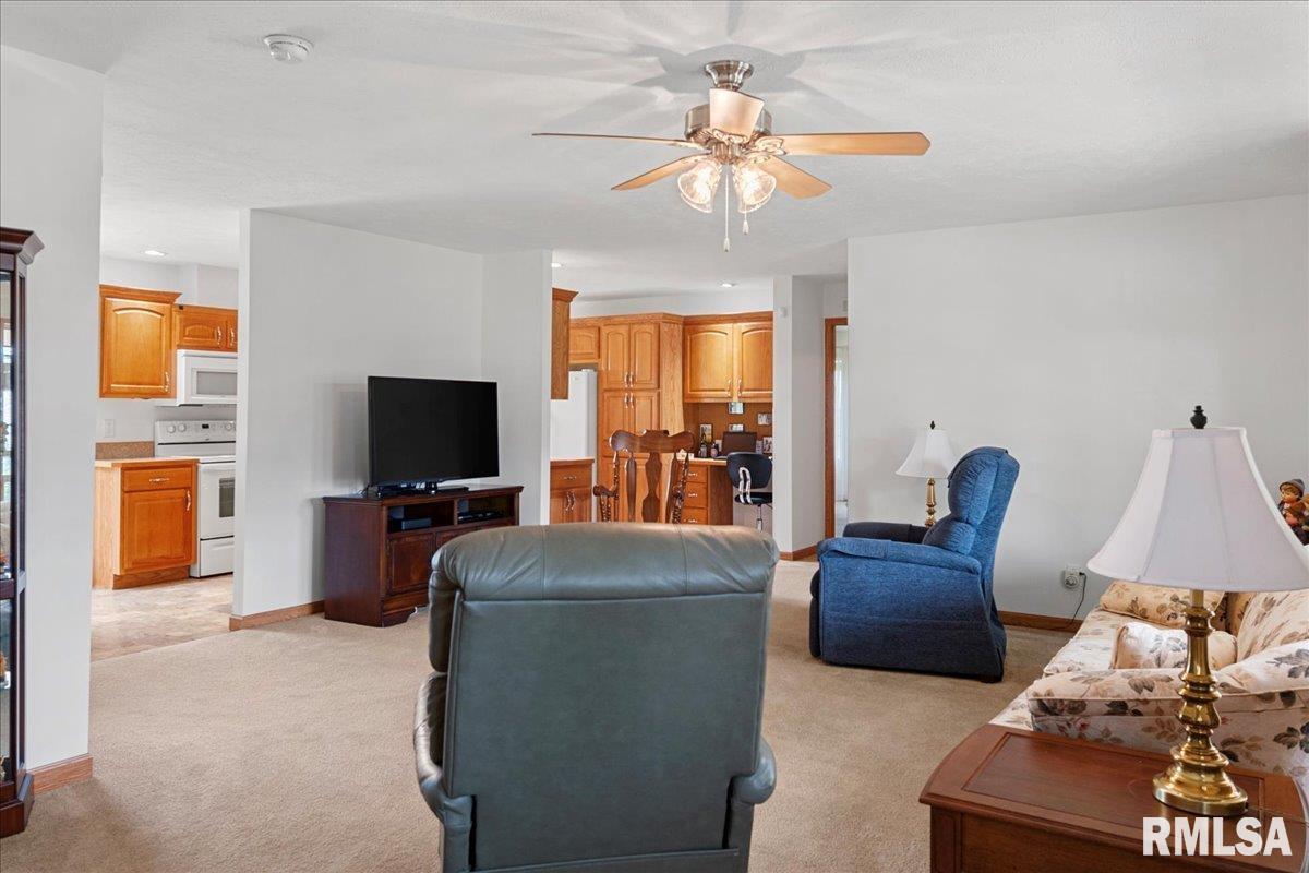 2800 Vía Rosso, Unit 10 Springfield, IL 62703 - Photo 5 of 29 Gallery Image 5