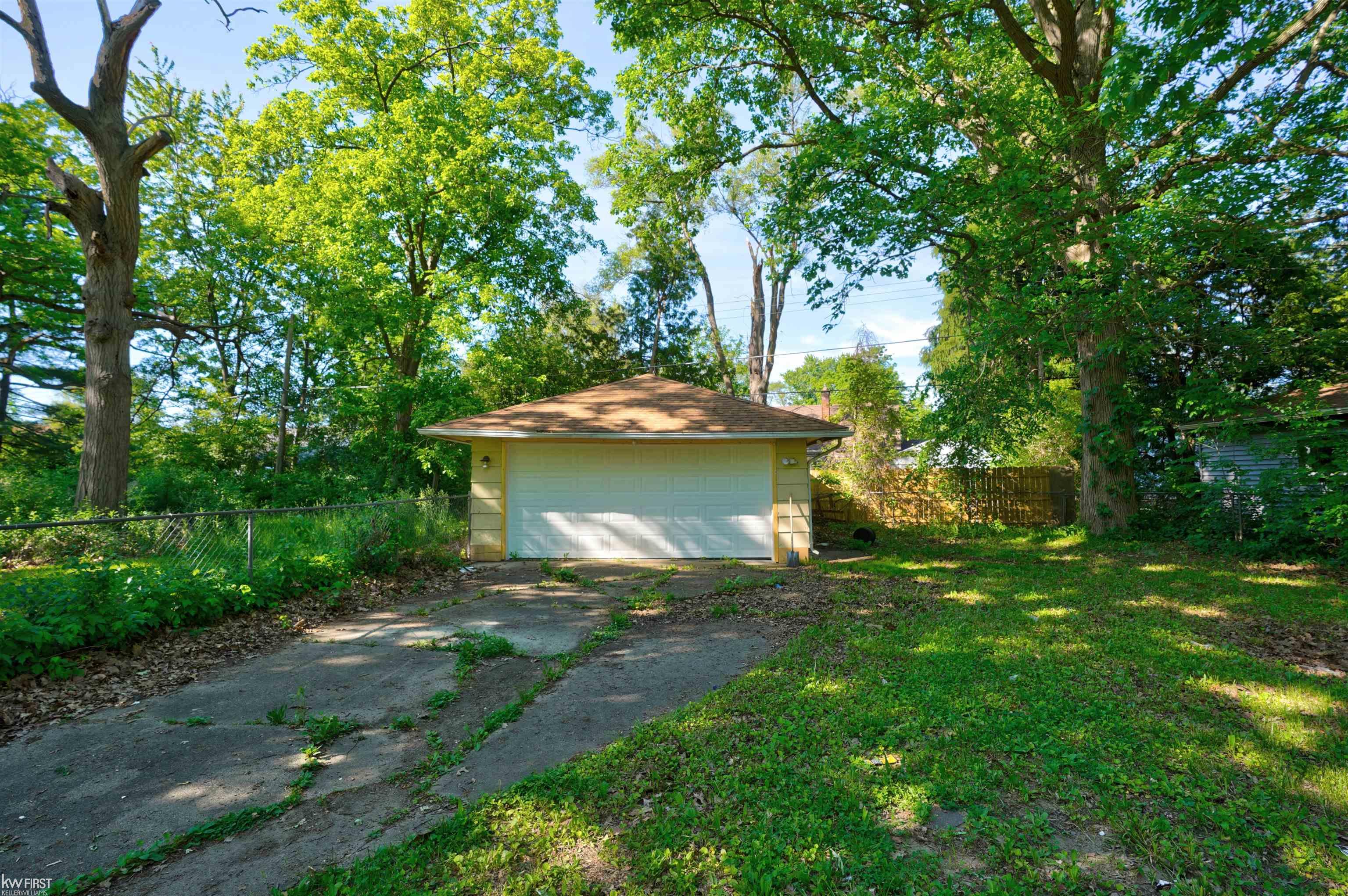 3018 Helber Street Flint, MI 48504 - Photo 8 of 39