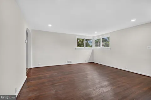$1,267,000 | 750 North George Mason Drive, Arlington, VA 22203