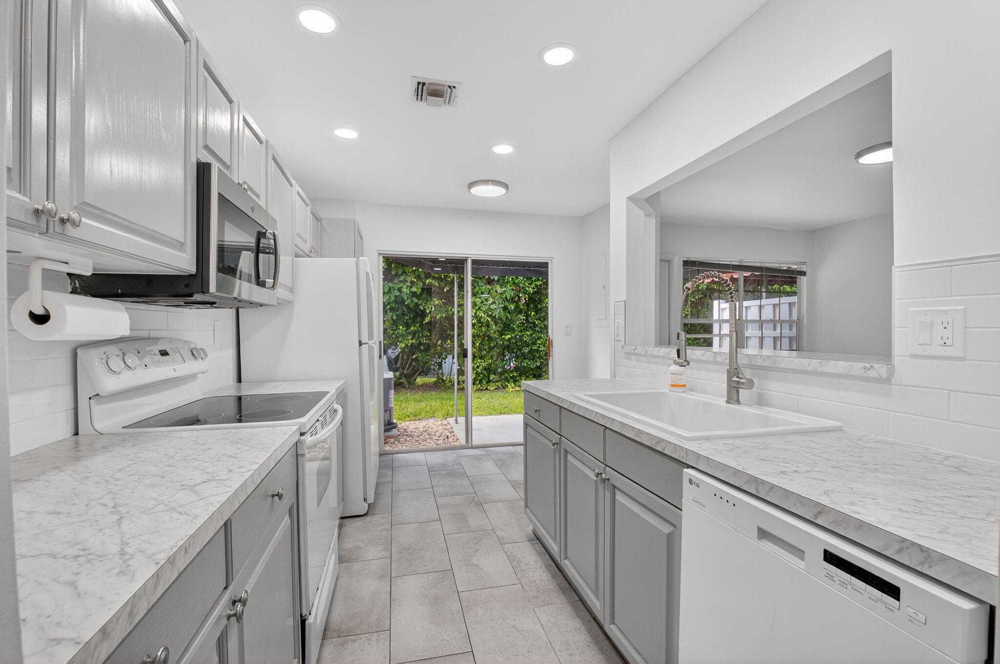 21380 Pagosa Court Boca Raton, FL 33431 - Photo 11 of 37 7