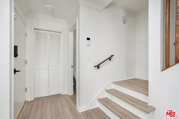 $3,200 | 11138 Aqua Vista Street, Unit 3, Studio City, CA 91602