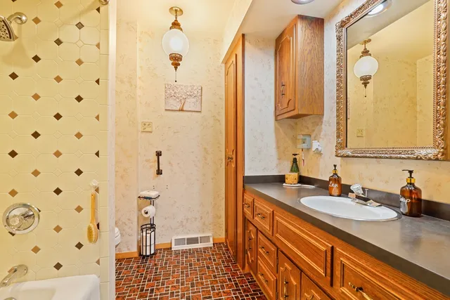 $335,000 | 14400 Shepard Drive, Dolton, IL 60419