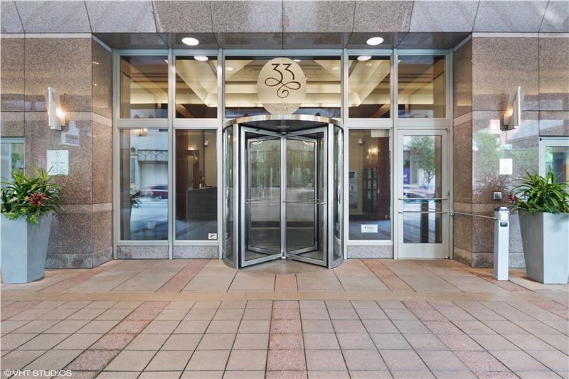 33 West Ontario Street, Unit 40D Chicago, IL 60654 - Photo 32 of 32 a view of a entryway with a flower pots